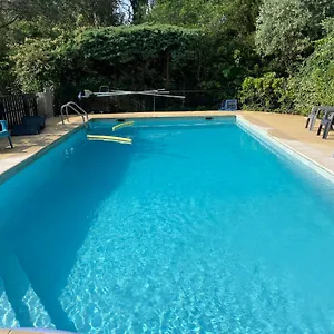  Bed & Breakfast Mas Grimaud - Gite- Et D'hotes Familiales